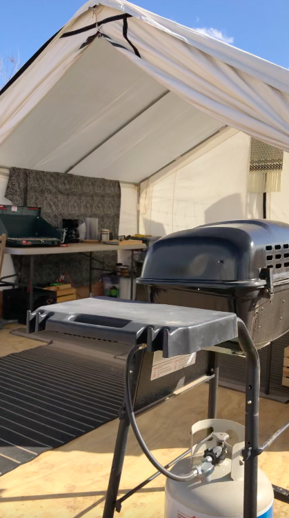 The safari village had a whole tent dedicated to the kitchen